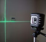 Crescent Self Levelling Green Multi Line Laser Level w/ Tripod - Image 2